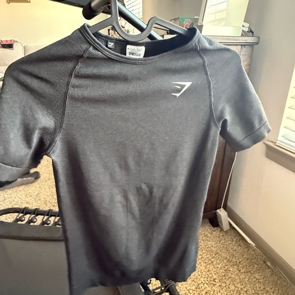 Gymshark Black and Purple Short Sleeve Tops - Picture 2 of 4